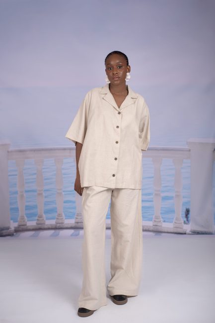 Short-Sleeve Shirt in Beige Linen